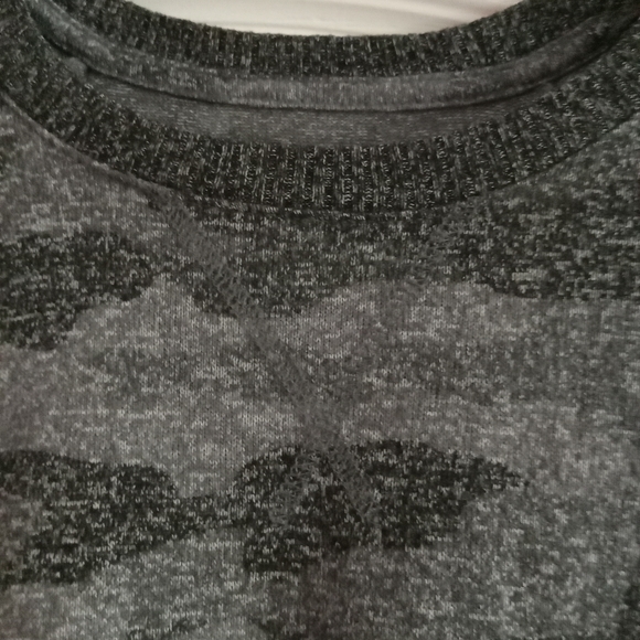 Lucky Brand Camo Soft Lightweight Sweatshirt Women's Sz Medium - Picture 2 of 4